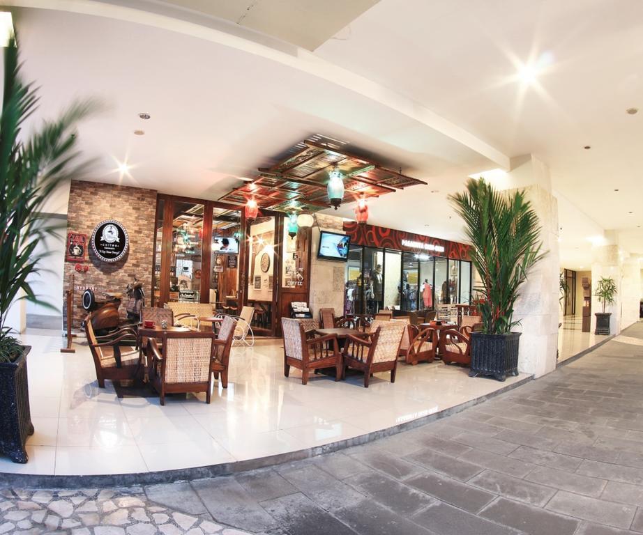 The Alana Yogyakarta Hotel And Convention Center Exteriör bild
